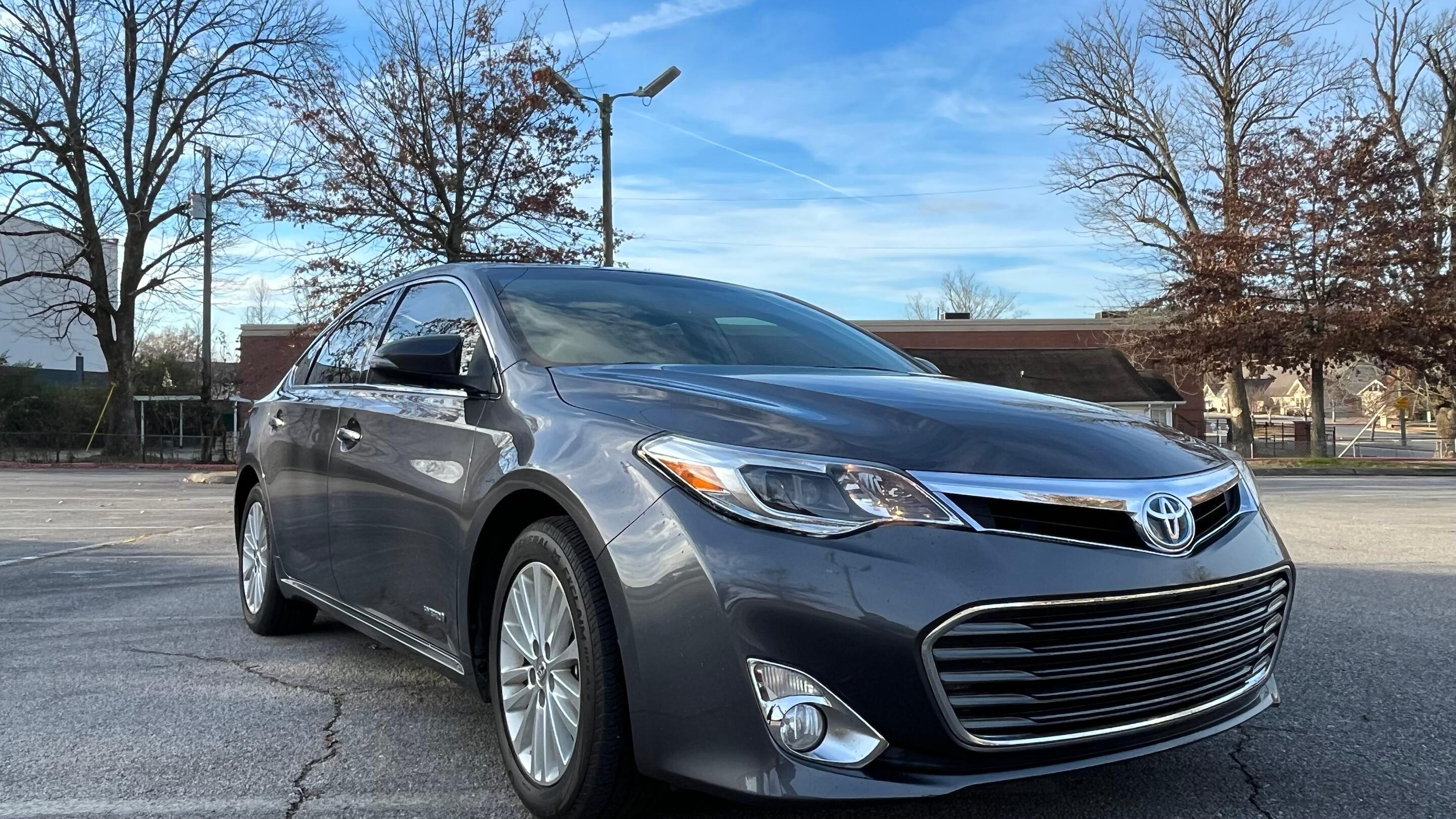 Toyota Avalon Hybrid 2015 in 