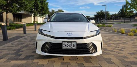 Toyota Camry Hybrid 2026