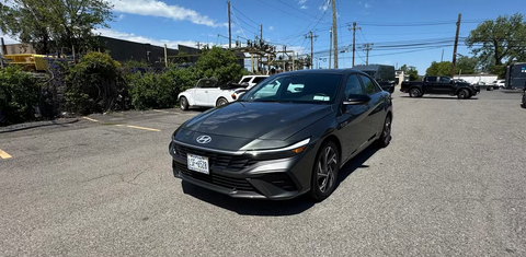 Hyundai Elantra 2025