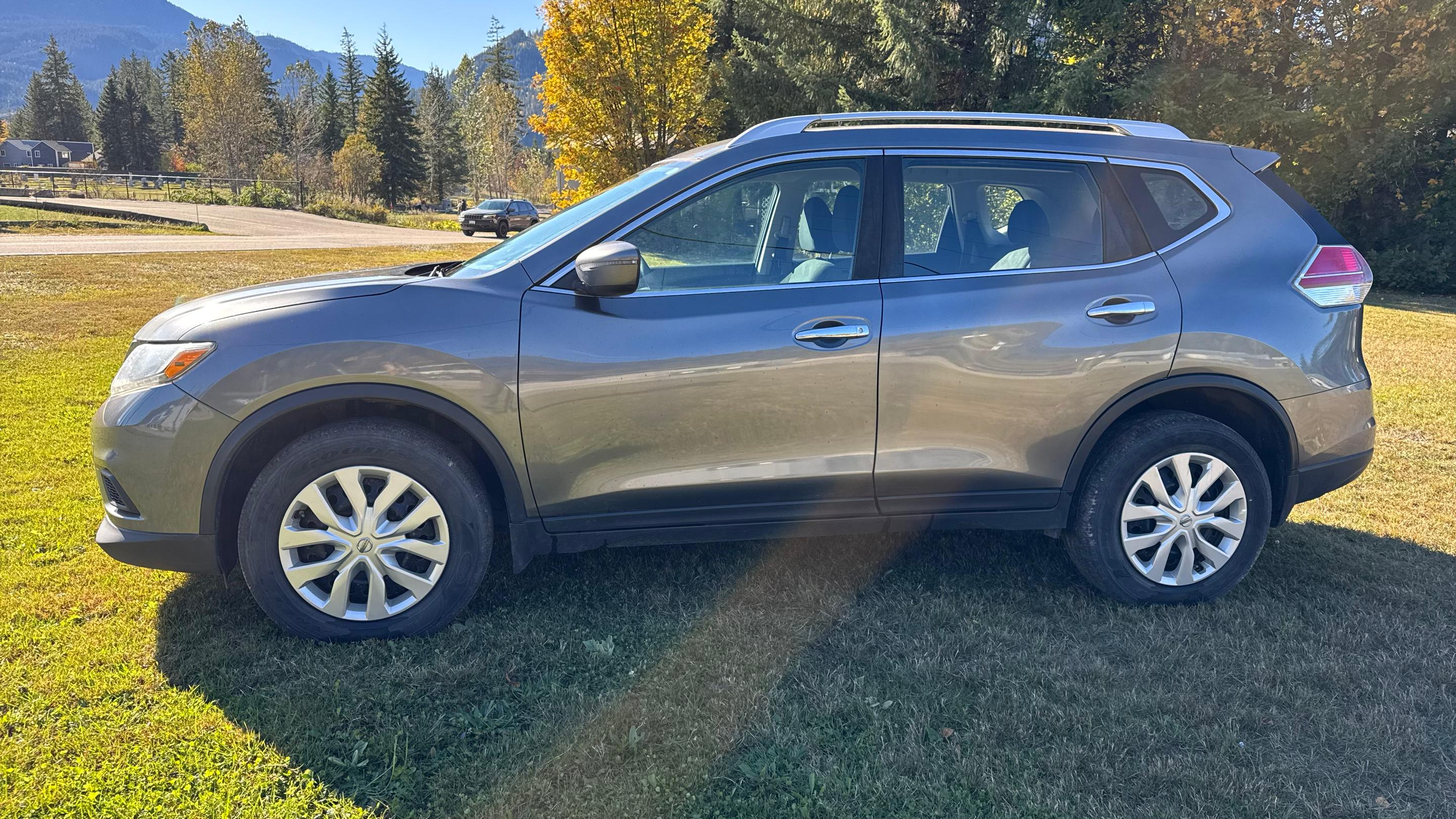 Nissan Rogue 2016 in Revelstoke, BC