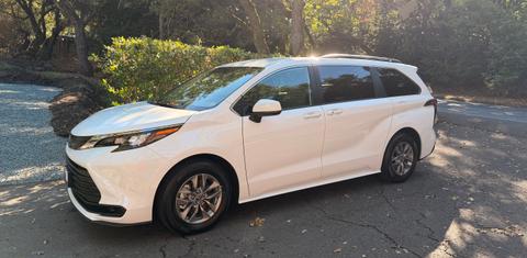 Toyota Sienna 2025
