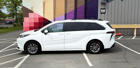 Toyota Sienna 2025
