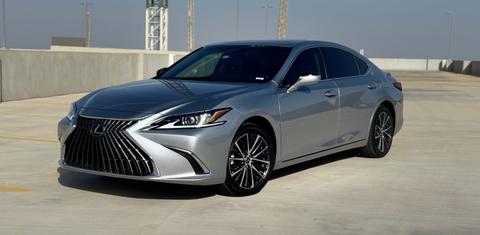 Lexus ES 2025