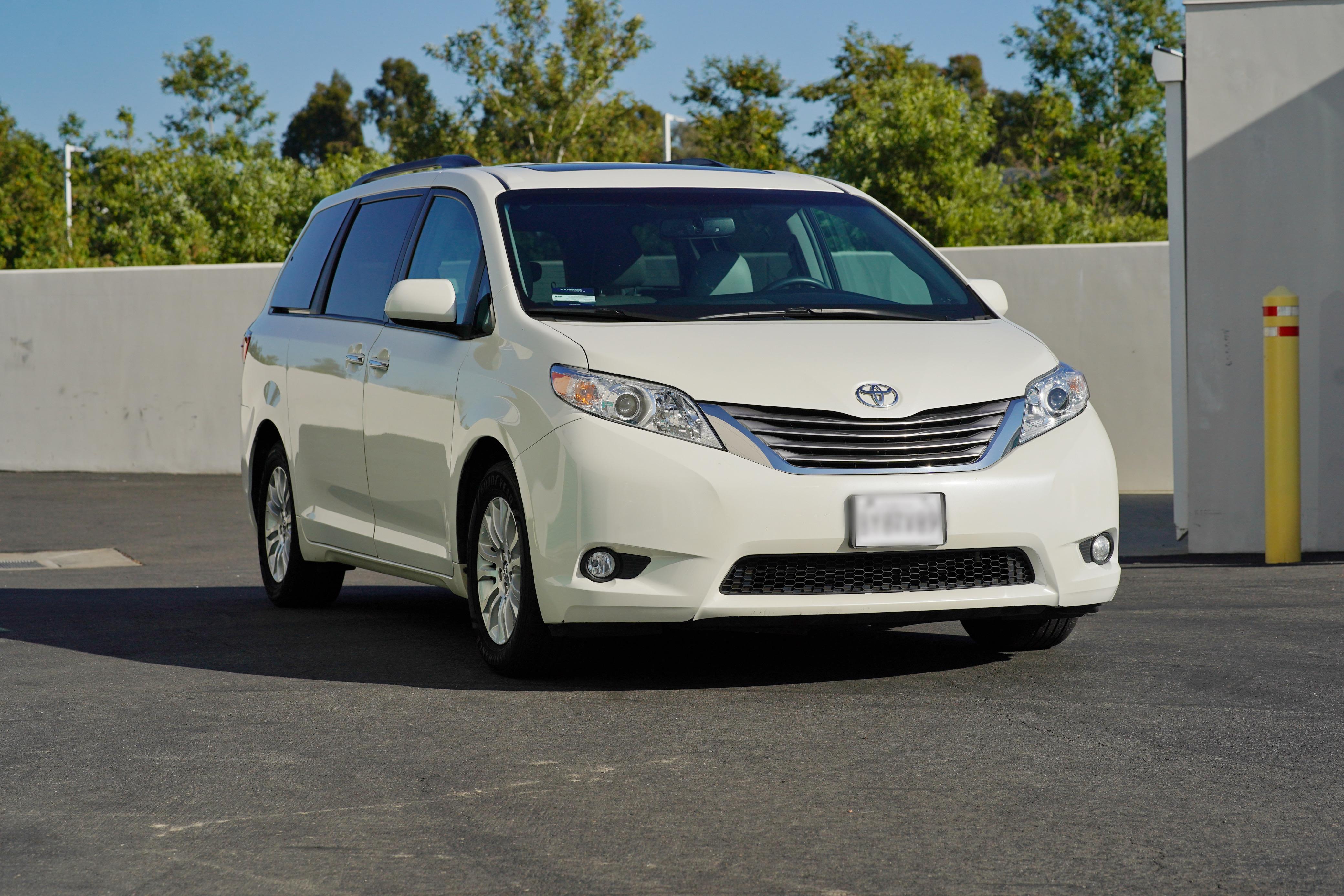 Toyota Sienna 2017 in 