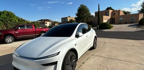 Tesla Model Y 2026
