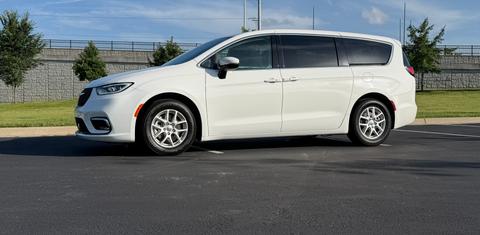 Chrysler Pacifica 2023