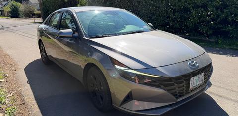 Hyundai Elantra Hybrid 2023