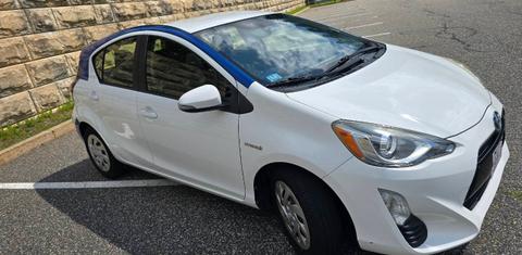 Toyota Prius c 2016