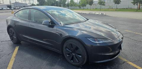 Tesla Model 3 2024
