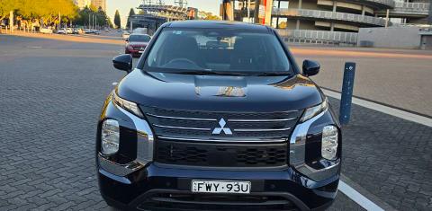 Mitsubishi OUTLANDER 2023