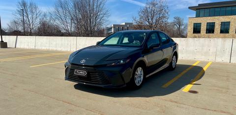 Toyota Camry Hybrid 2025