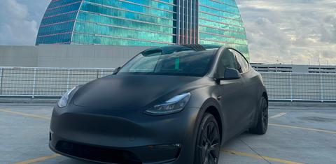 Tesla Model Y 2025