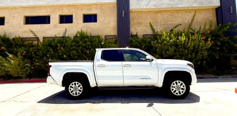 Toyota Tacoma 2024