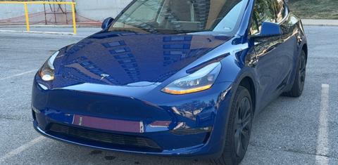 Tesla Model Y 2025