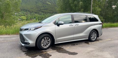 Toyota Sienna 2025