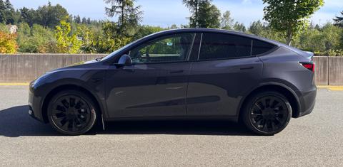 Tesla Model Y 2024