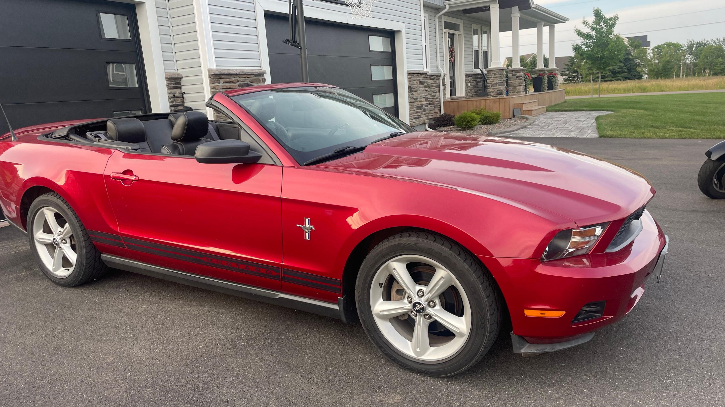 Ford Mustang 2010 à 