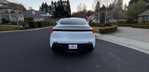 Tesla Model Y 2026