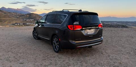Chrysler Pacifica 2017