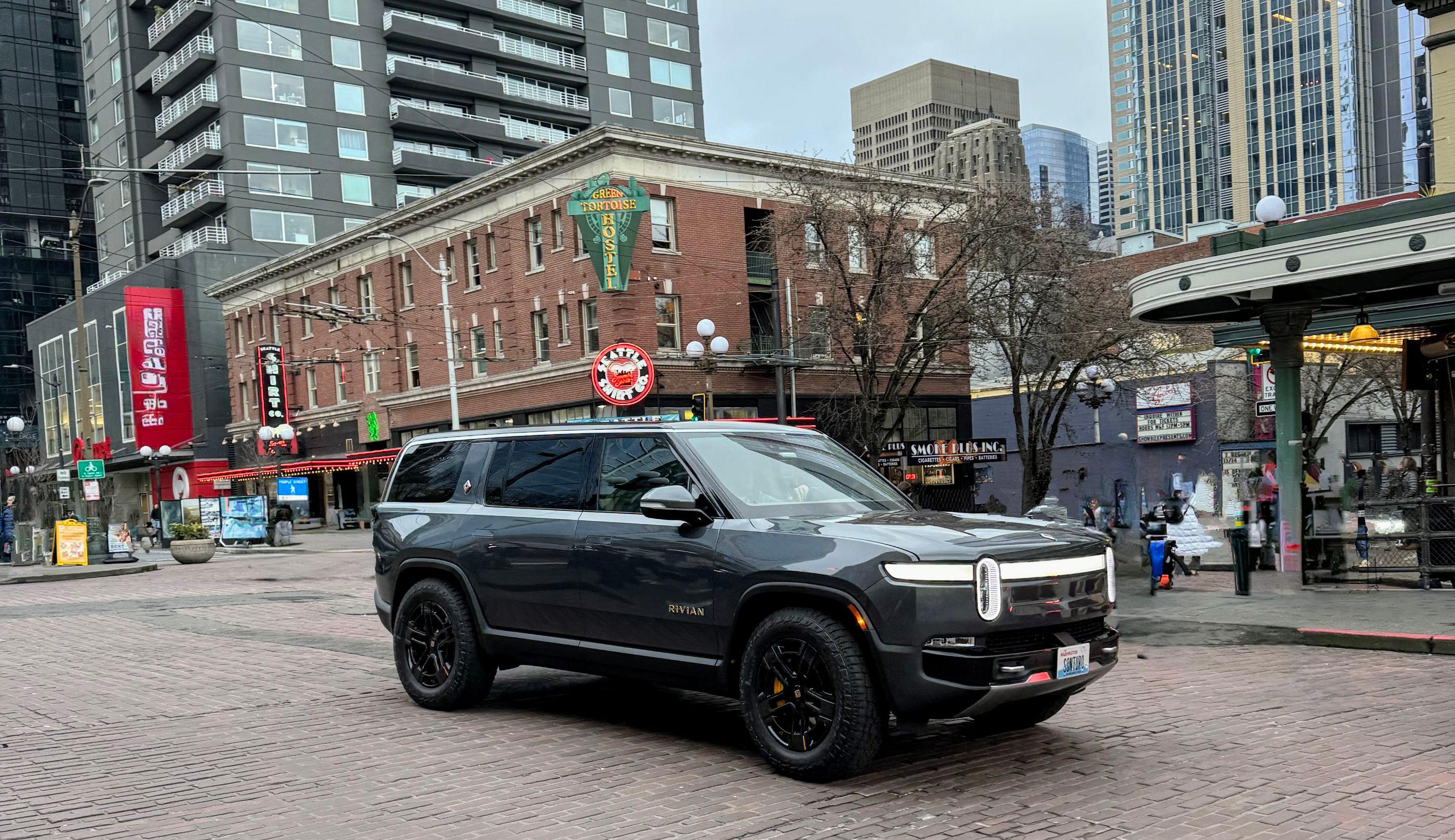 Rivian R1S 2023 in Seattle, WA