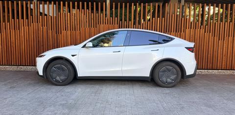 Tesla Model Y 2026
