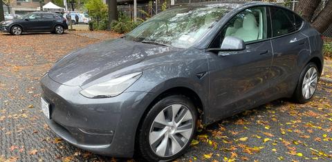 Tesla Model Y 2023