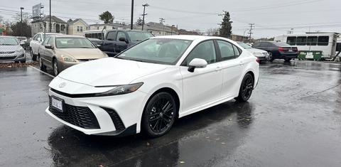 Toyota Camry Hybrid 2026