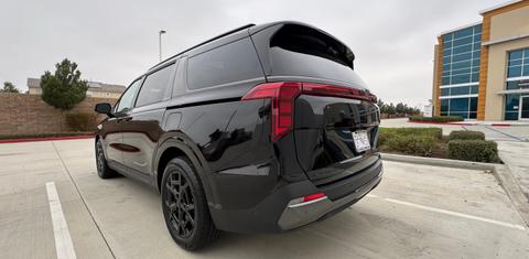 Kia Carnival Hybrid 2025