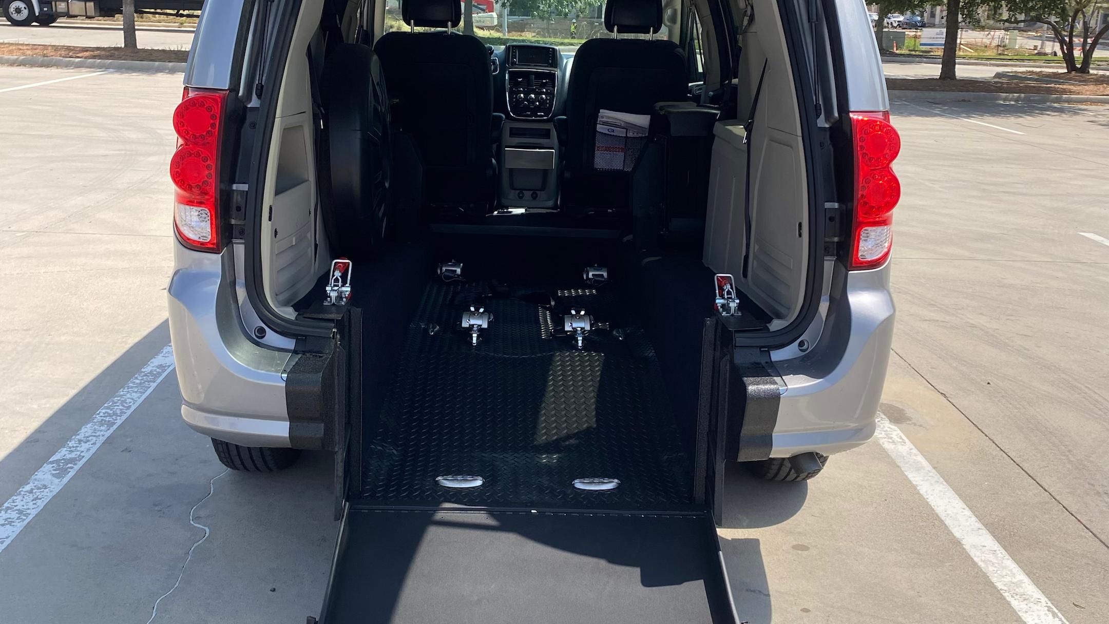 Dodge Grand Caravan 2018 in Fort Worth, TX