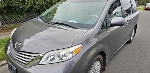 Toyota Sienna 2012