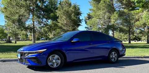 Hyundai Elantra 2024
