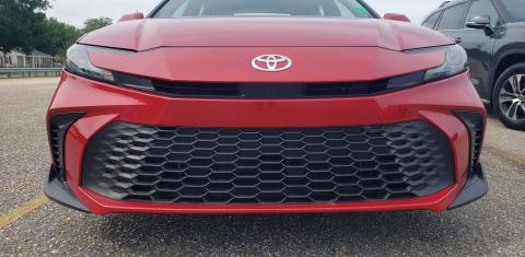 Toyota Camry Hybrid 2025