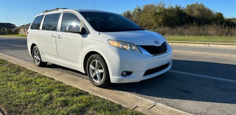 Toyota Sienna 2013