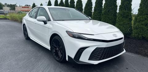 Toyota Camry Hybrid 2025