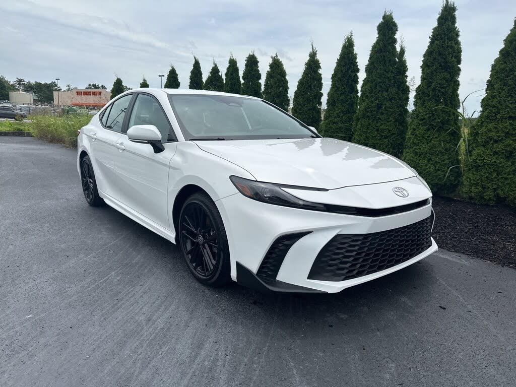 Toyota Camry Hybrid 2025 in 