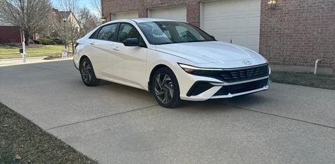Hyundai Elantra 2025