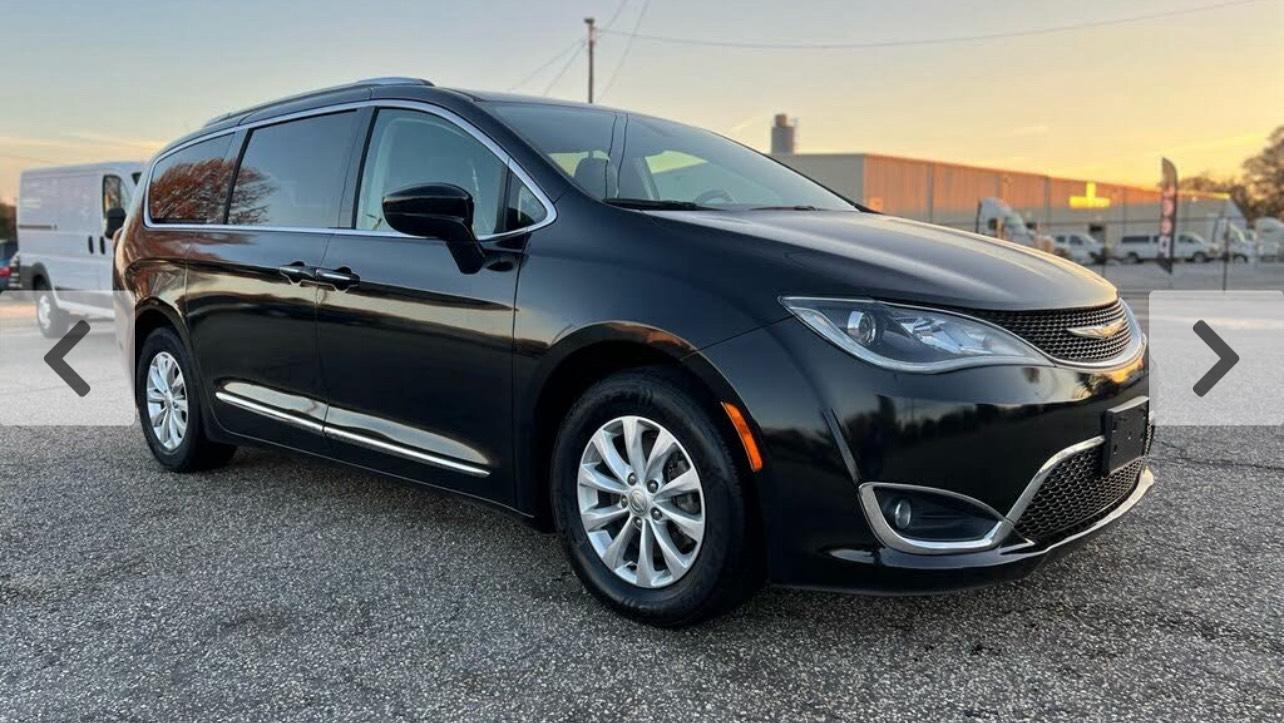 Chrysler Pacifica 2019 in Aberdeen, NC
