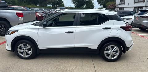 Nissan Kicks Play 2025