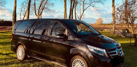 Mercedes-Benz CLASSE V 2015 rental in Estaires, FRA by Hélène G. | Turo