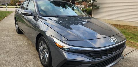 Hyundai Elantra 2024