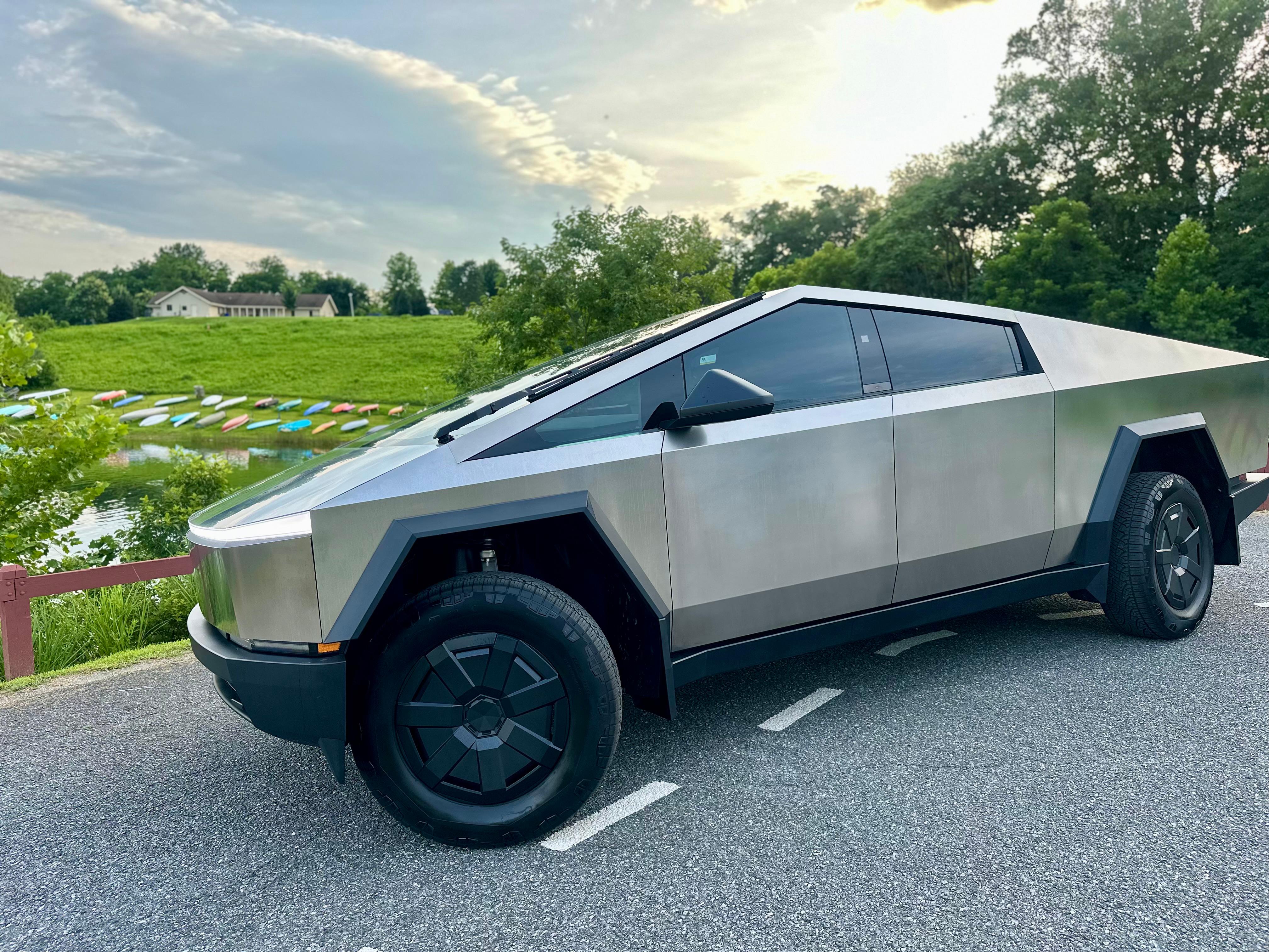 Tesla Cybertruck 2025 in Clarksburg, MD