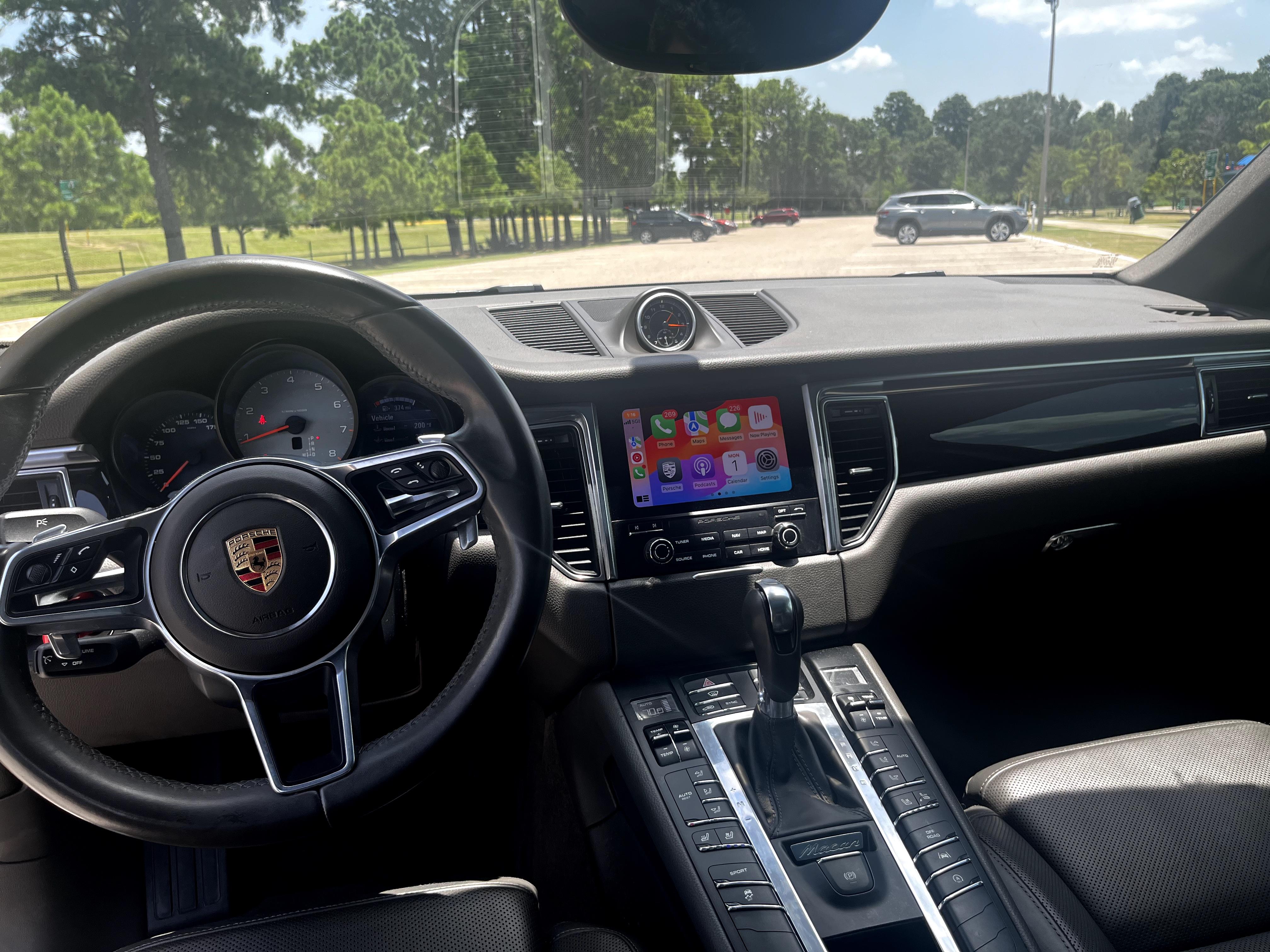 Porsche Macan 2017 in Cypress, TX