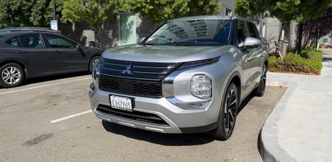 Mitsubishi Outlander 2024