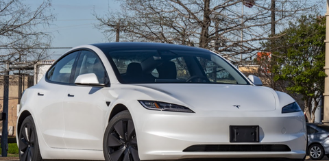 Tesla Model 3 2024