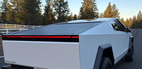 Tesla Cybertruck 2025