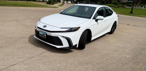 Toyota Camry Hybrid 2025