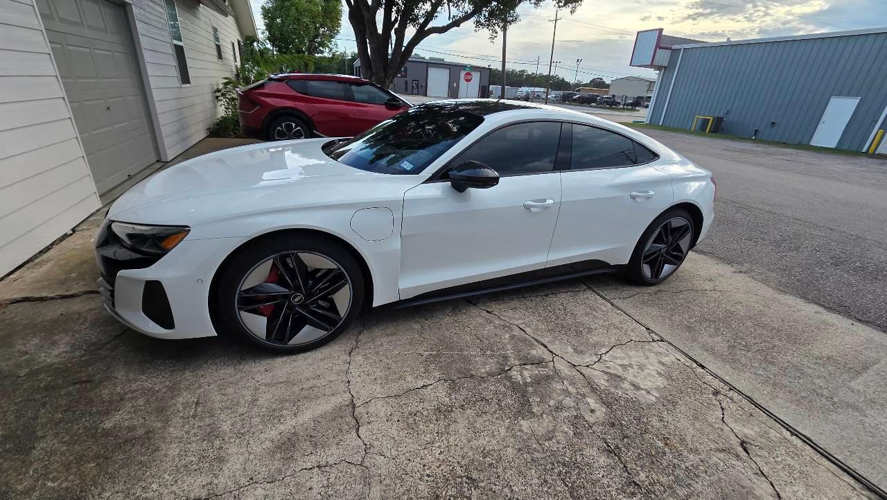 Audi RS e-tron GT 2022 in Groves, TX