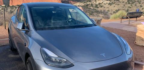 Tesla Model Y 2025