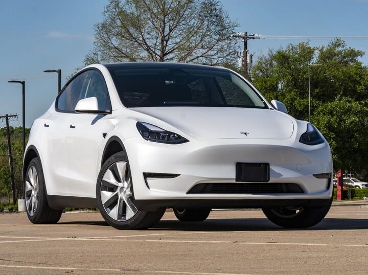 Tesla Model Y 2024 in 
