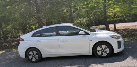 Hyundai Ioniq Hybrid 2020